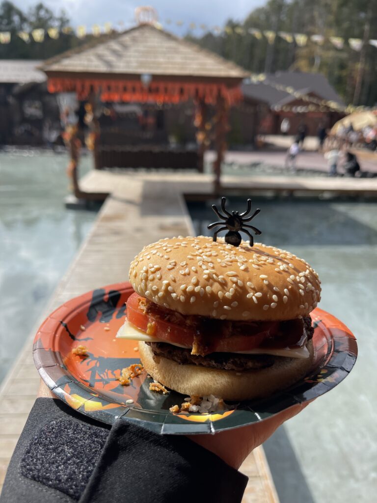 キャンプアンドキャビンズ山中湖ハンバーガー作り体験完成