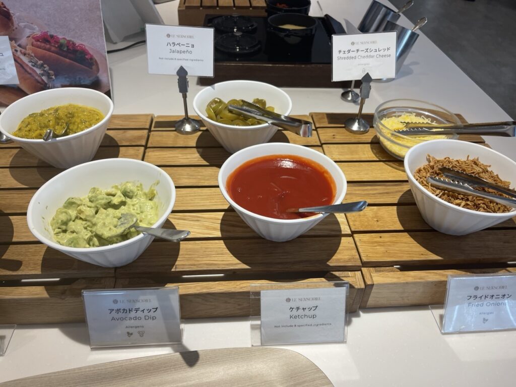 グランドメルキュール八ヶ岳（Grand Mercure Yatsugatake）レストラン　朝食　ホットドッグ