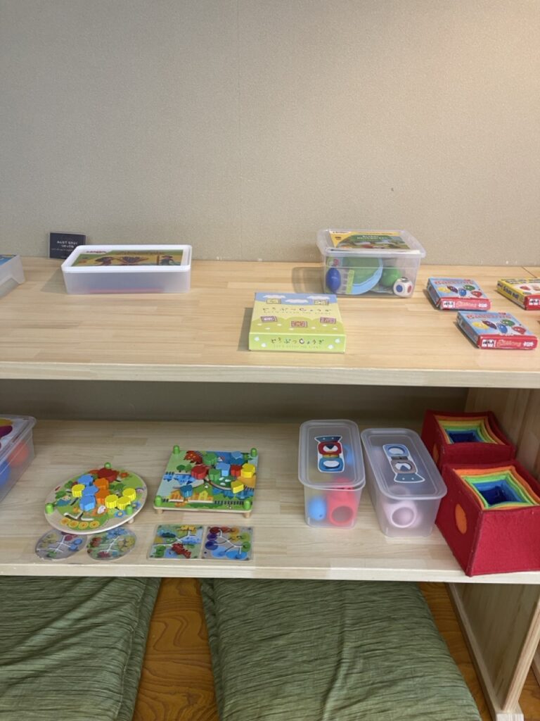 グランドメルキュール八ヶ岳（Grand Mercure Yatsugatake）3階　森のラウンジ　遊びグッズ