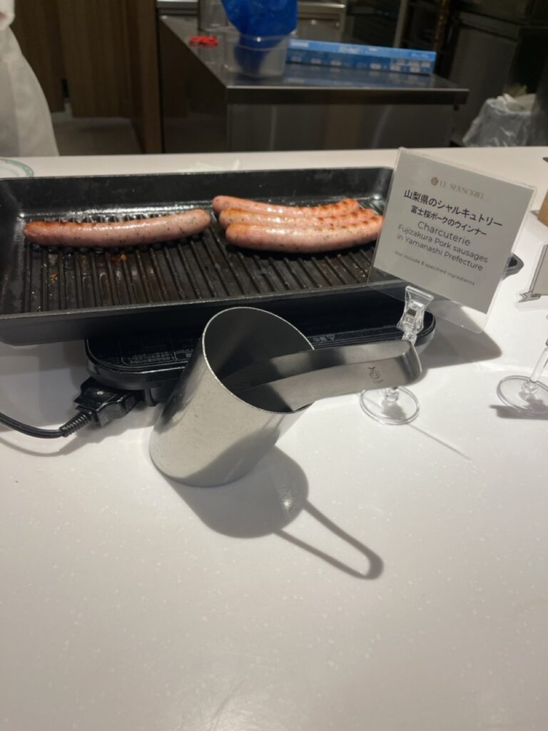 グランドメルキュール八ヶ岳（Grand Mercure Yatsugatake）レストラン　夕食　ビュッフェ　ソーセージ